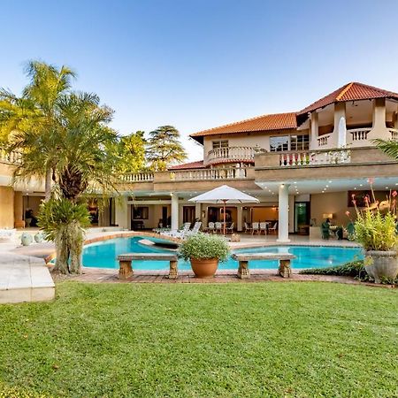 Bed and Breakfast Christies At 32 On Russell Mbombela Exterior foto