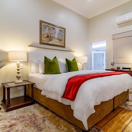 Bed and Breakfast Christies At 32 On Russell Mbombela Exterior foto