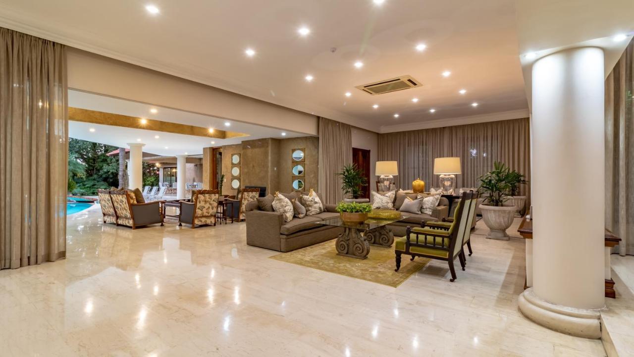 Bed and Breakfast Christies At 32 On Russell Mbombela Exterior foto