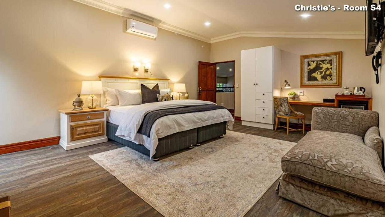 Bed and Breakfast Christies At 32 On Russell Mbombela Exterior foto