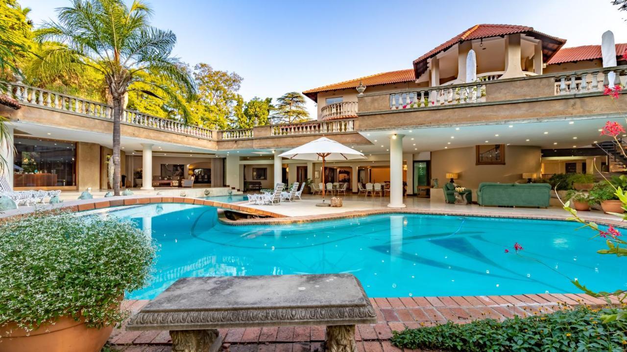Bed and Breakfast Christies At 32 On Russell Mbombela Exterior foto
