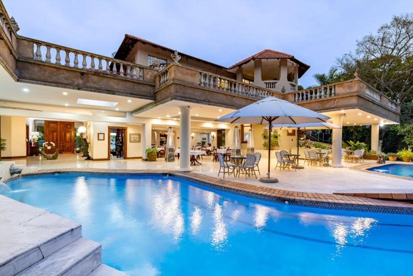 Bed and Breakfast Christies At 32 On Russell Mbombela Exterior foto